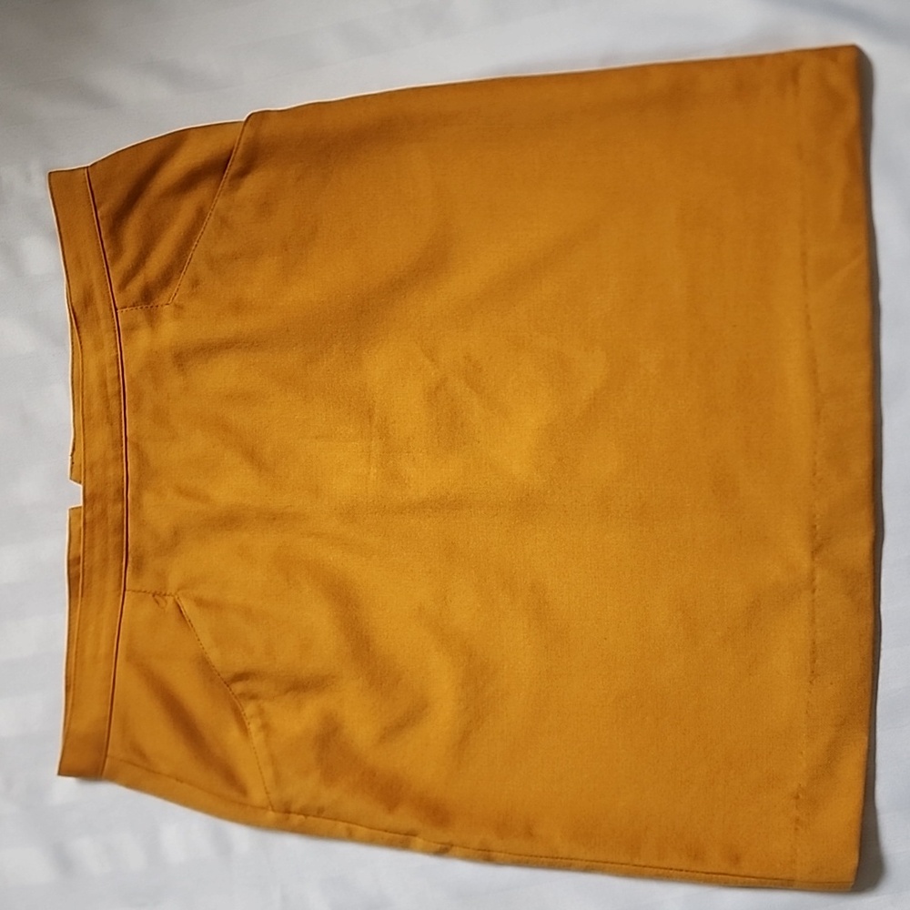 Women’s pure virgin wool vintageMustard Yellow skirt